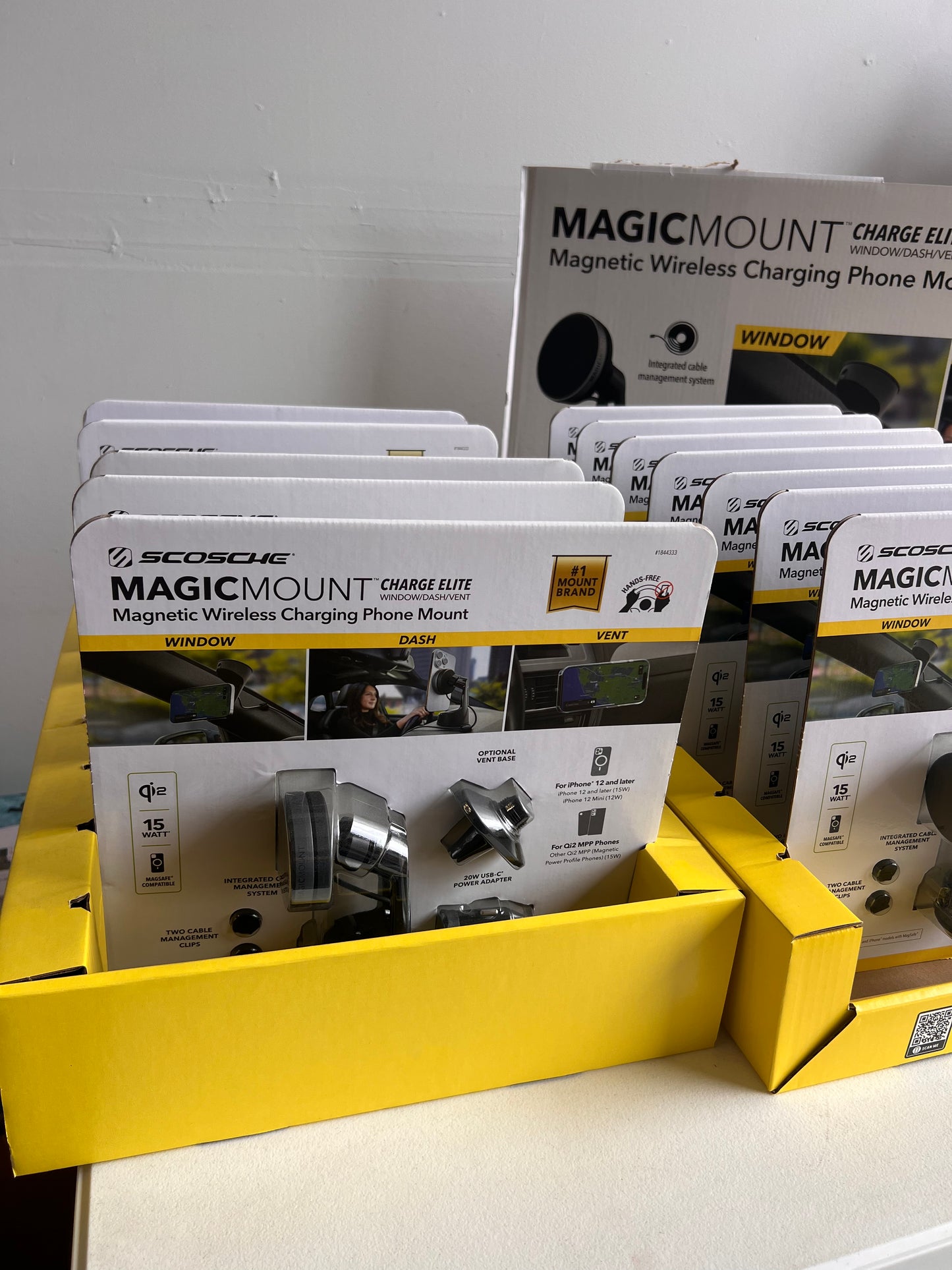 Scosche Magic Mount Charger Elite Window/Dash/Mount